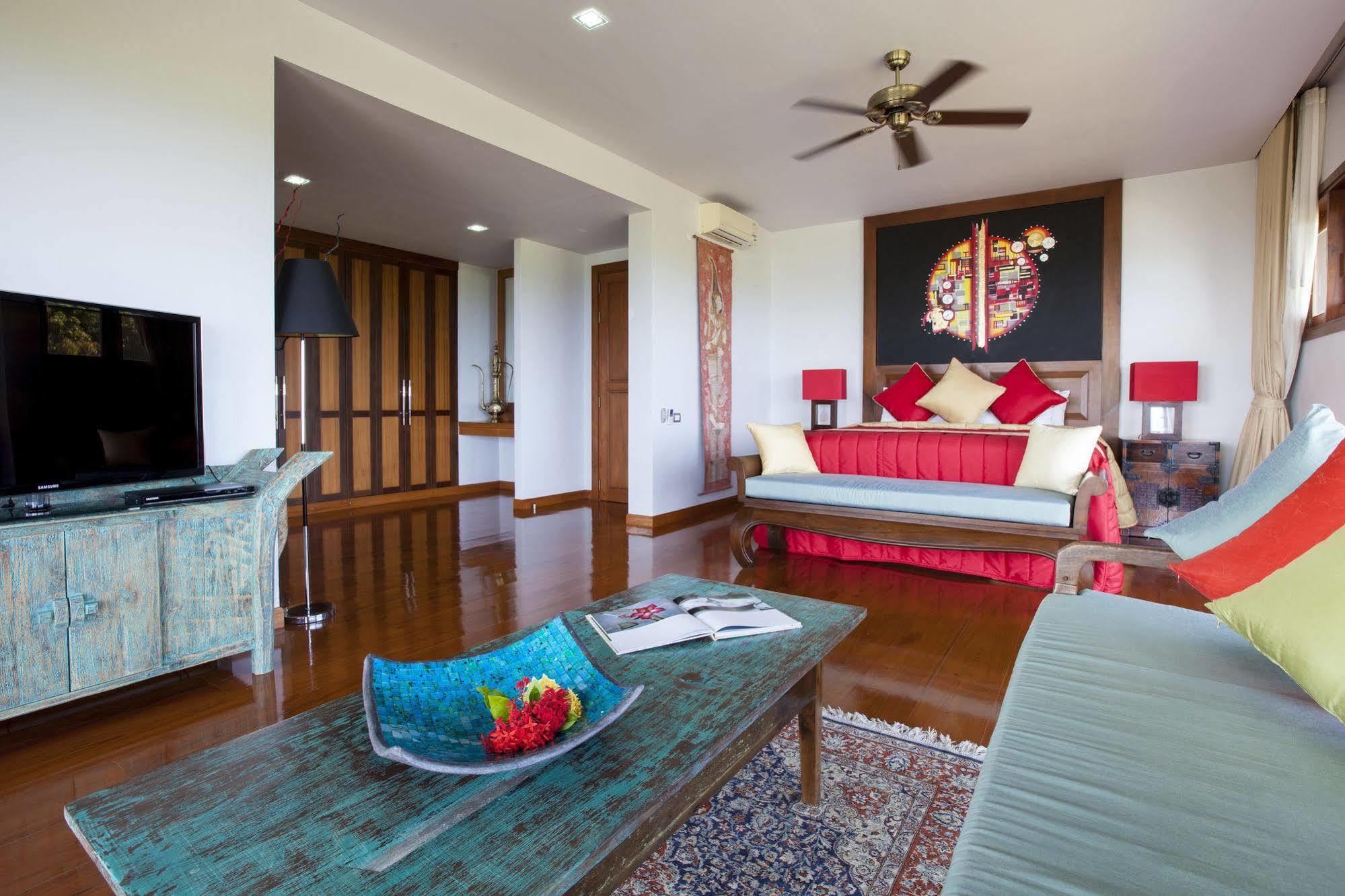 Baan Phuttarak - Seaview Private Villa Choeng Mon Buitenkant foto